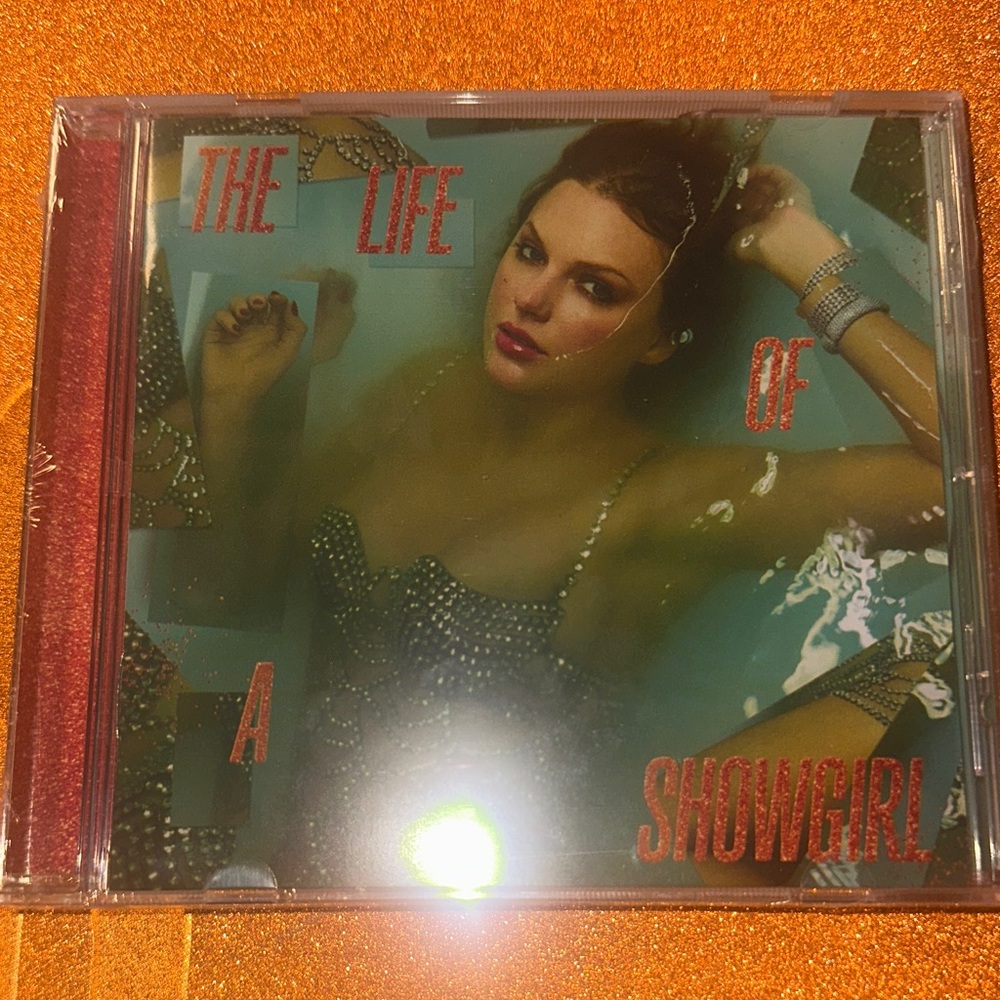 Taylor Swift The Life of a Showgirl CD